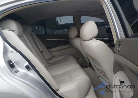 2015 Infiniti Q40 из США, поврежденный, VIN JN1CV6AR7FM521395